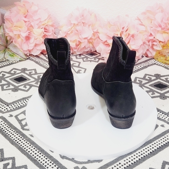 JOURNEE Collection Womens Carmela Black Leather Ankle Ankle Boots Size 6 - Picture 3 of 11